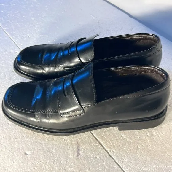 Bass SZ 10.5 Black leather modern penny loafers wardrobe formal career casual