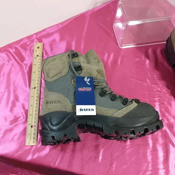 BATES MENS SZ 6R TORA BORA ALPINE HIKING BOOTS MODEL #E03600C
