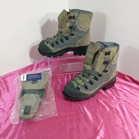 BATES MENS SZ 6R TORA BORA ALPINE HIKING BOOTS MODEL #E03600C