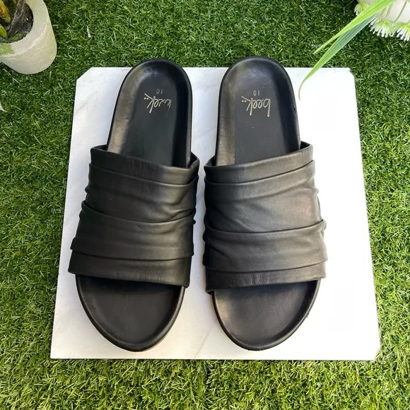Beek Minla  slide sandals Black Leather size 10