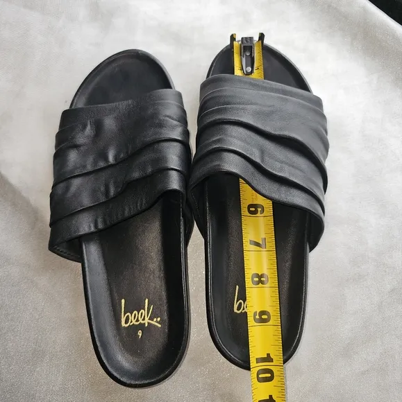 Beek Minla Slide Sandals Sz 9