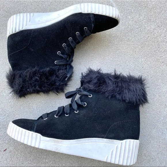 Bettye Muller ankle BOOTS Black chunky SNEAKERS faux fur platform booties bootie
