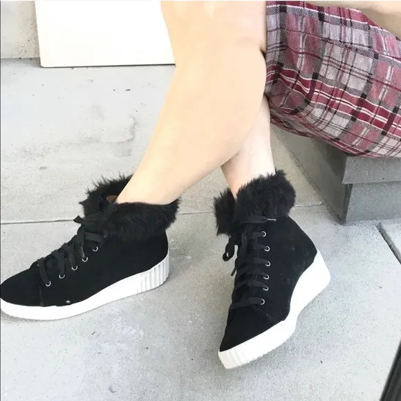 Bettye Muller ankle BOOTS Black chunky SNEAKERS faux fur platform booties bootie