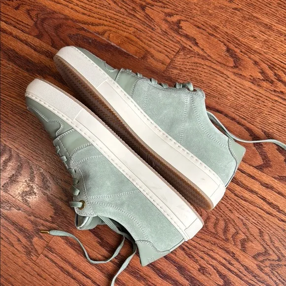 BILLIONS Greats Sneakers NWOT Size 9.5