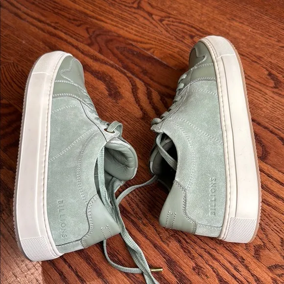 BILLIONS Greats Sneakers NWOT Size 9.5
