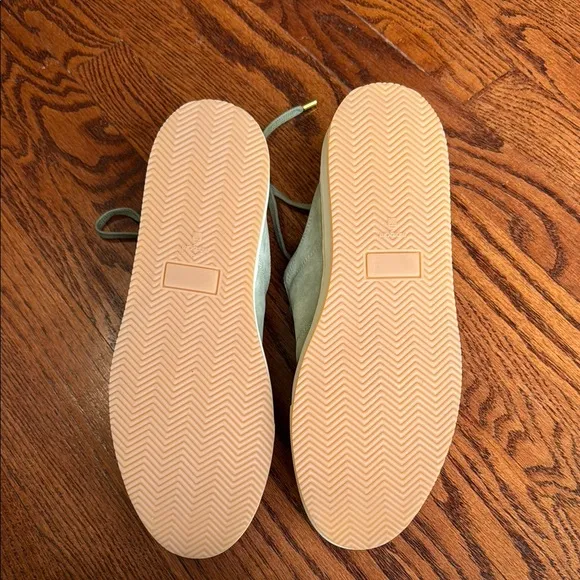 BILLIONS Greats Sneakers NWOT Size 9.5