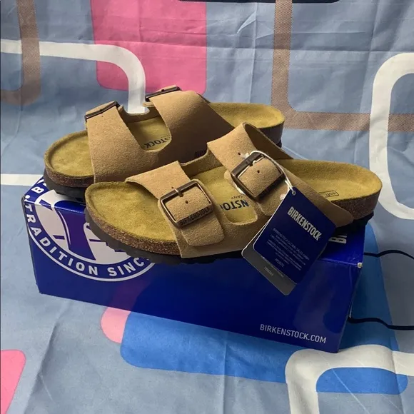 Birkenstock Arizona 😘Cream Sandals 😘with Contoured Footbed - Narrow