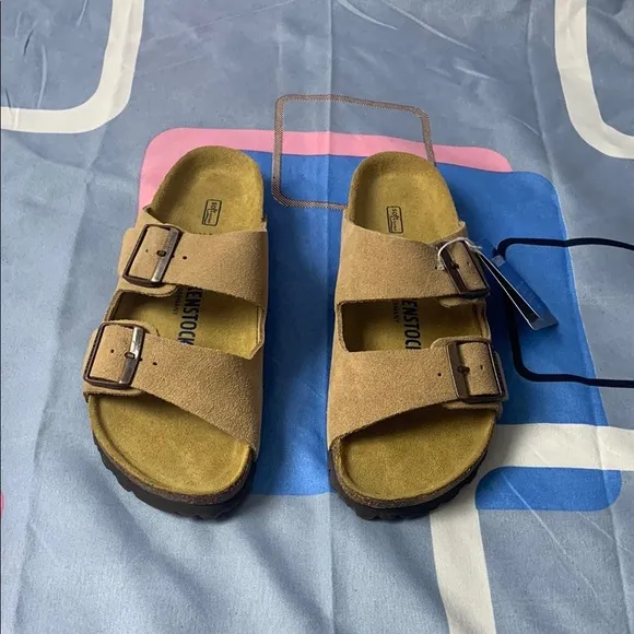 Birkenstock Arizona 😘Cream Sandals 😘with Contoured Footbed - Narrow