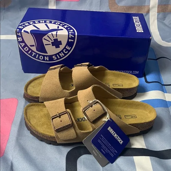 Birkenstock Arizona 😘Cream Sandals 😘with Contoured Footbed - Narrow