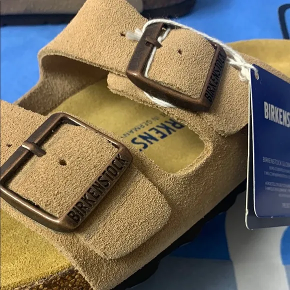 Birkenstock Arizona 😘Cream Sandals 😘with Contoured Footbed - Narrow