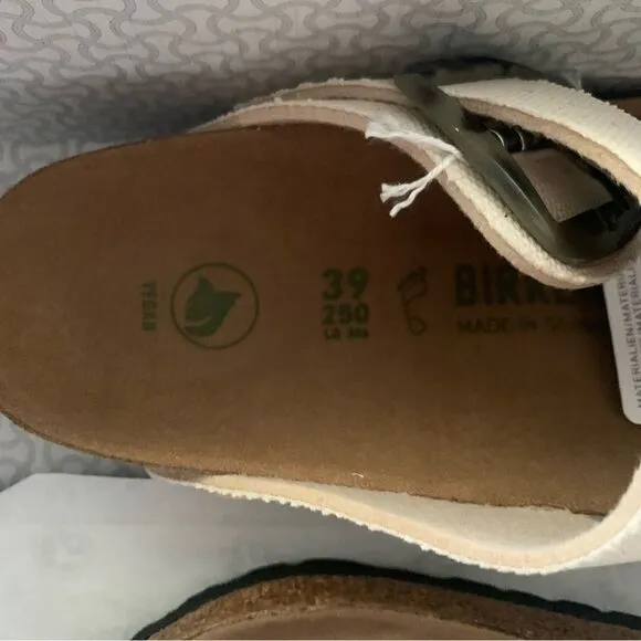 Birkenstock | Gizeh Big Buckle Canvas Sandals