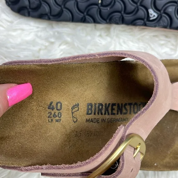 Birkenstock Gizeh big buckle sandals in pink nubuck leather