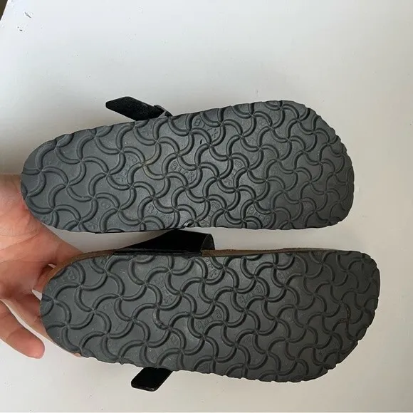Birkenstock Gizeh Sandals in Black Patent Leather 7