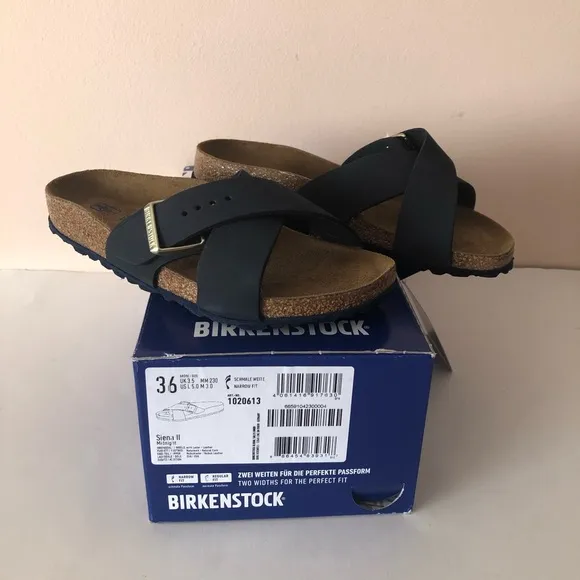 Birkenstock Siena II leather soft footbed black sandal. Size: 5, 5.5, 36