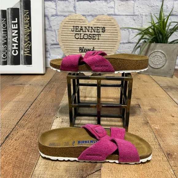 Birkenstock® Suede Siena Soft Footbed Sandals in Fuchsia Tulip size 36