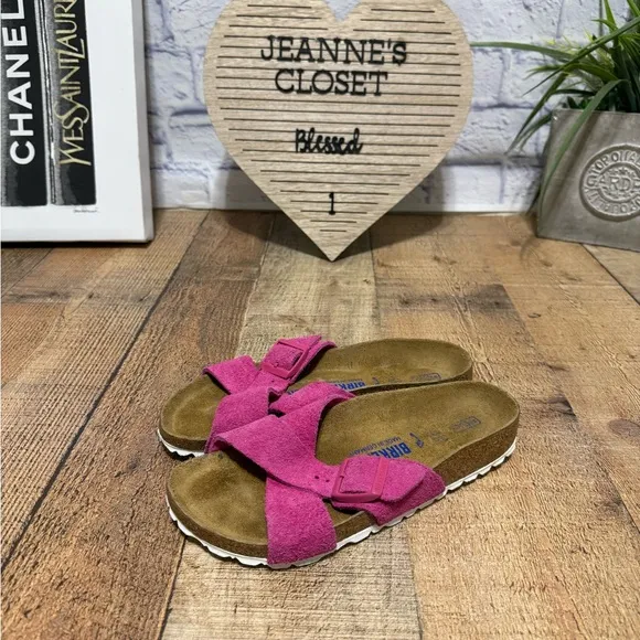Birkenstock® Suede Siena Soft Footbed Sandals in Fuchsia Tulip size 36