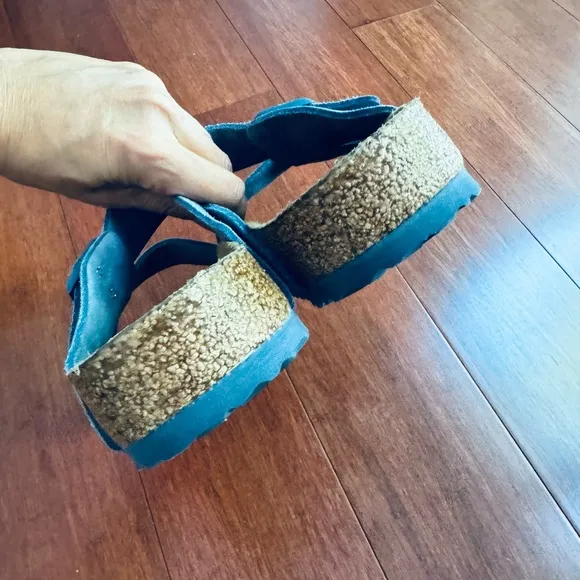 Birkenstock Unisex Arizona soft slide sandals in elemental blue narrow