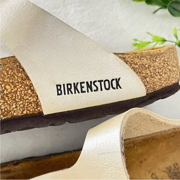 Birkenstock Women's Sandals in Cream Sz 39/ 8