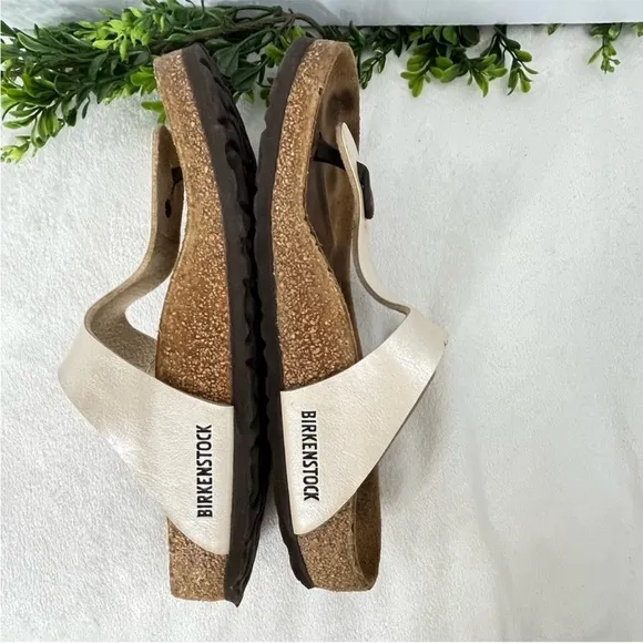 Birkenstock Women's Sandals in Cream Sz 39/ 8