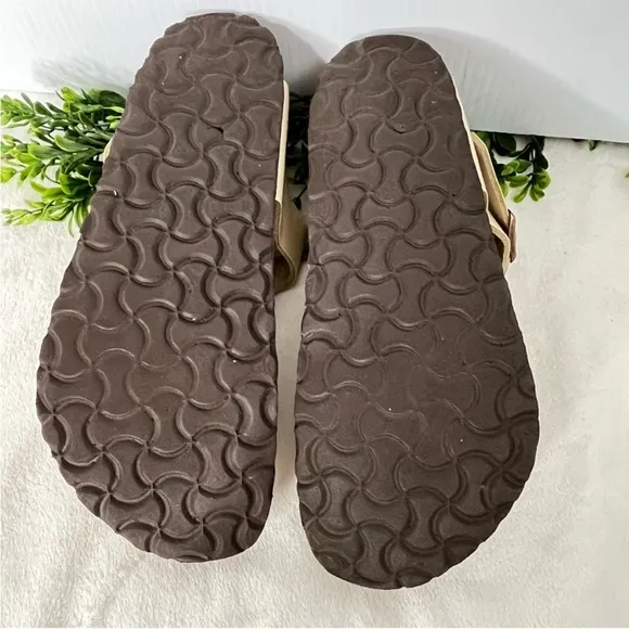 Birkenstock Women's Sandals in Cream Sz 39/ 8