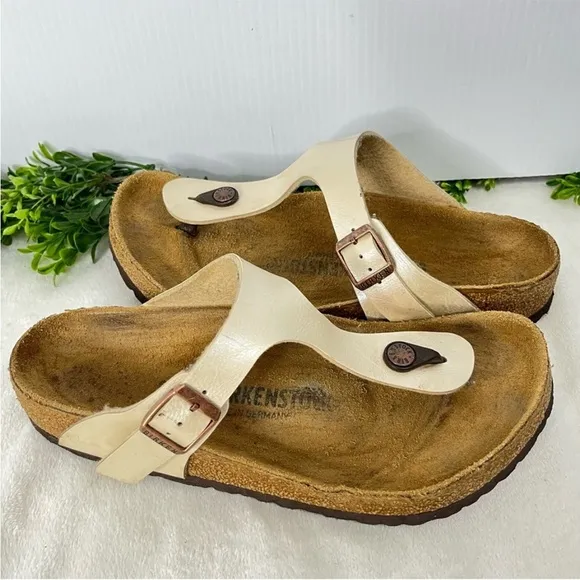 Birkenstock Women's Sandals in Cream Sz 39/ 8