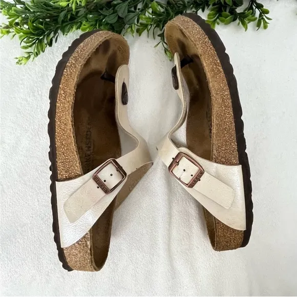 Birkenstock Women's Sandals in Cream Sz 39/ 8