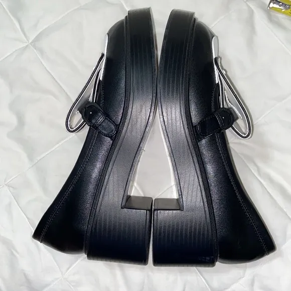 black &amp; white flap Loafers