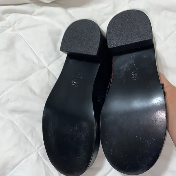 black &amp; white flap Loafers