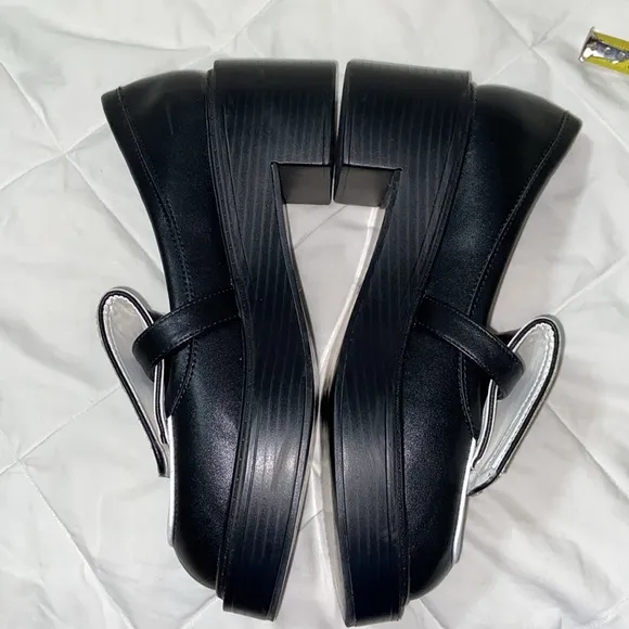 black &amp; white flap Loafers