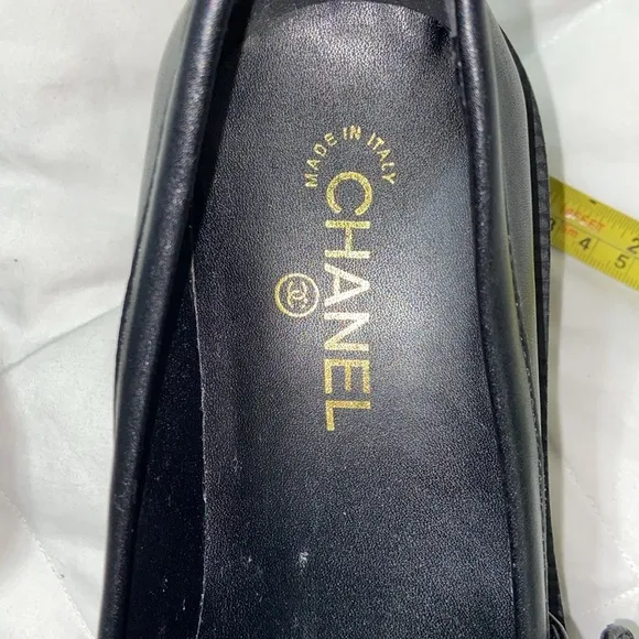 black &amp; white flap Loafers