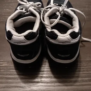 Black and White Athletic Sneakers Avia