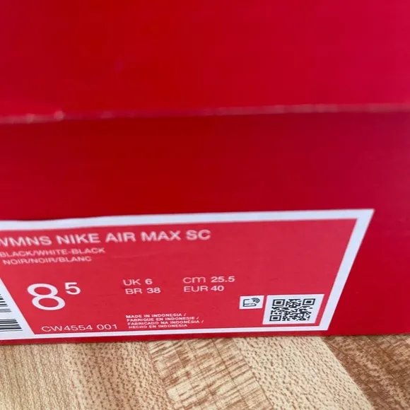 Black and White Nike air max sc 8/5 just worn twice