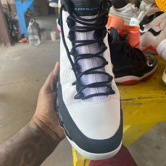 Black and White Sneakers Retro 9 Nike Air Jordan
