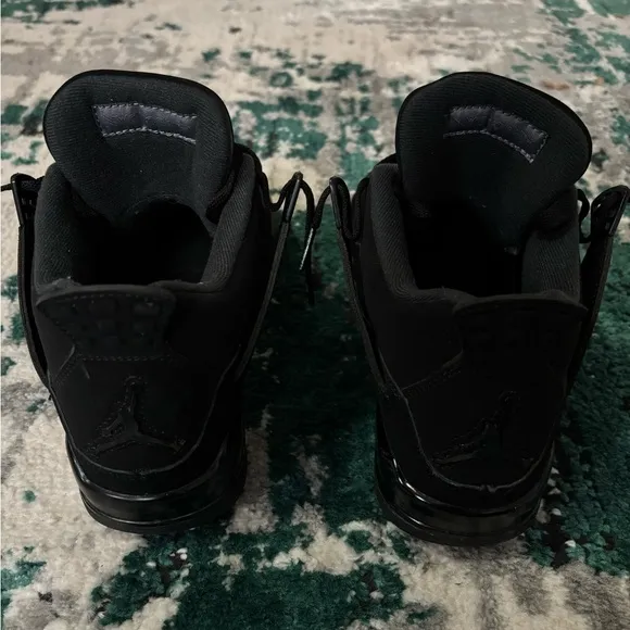 Black athletic Sneakers