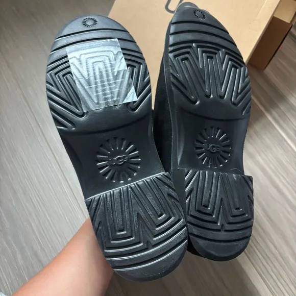 Black Elisa Ugg Boots