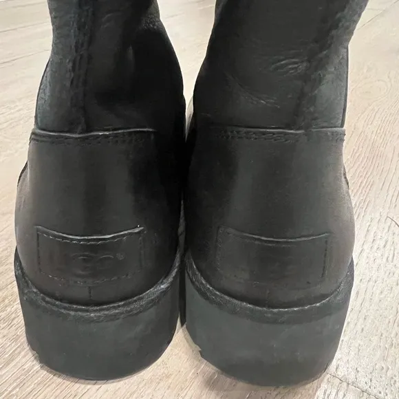 Black Leather UGG Boots with Angle Zipper and Black Shearling Lining size 7.5