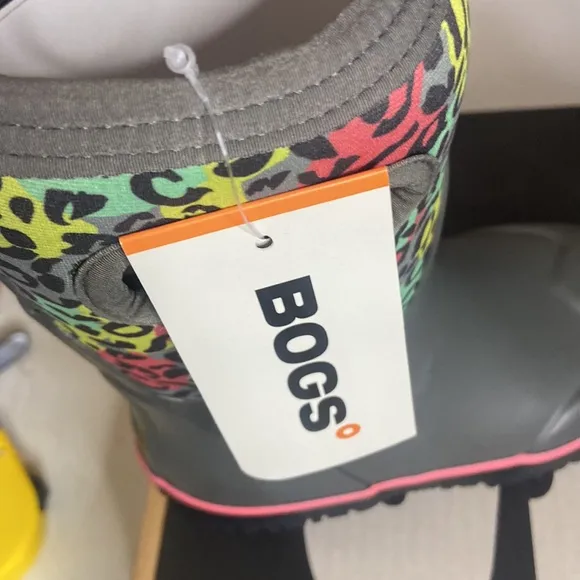 Bog’s leopard boots