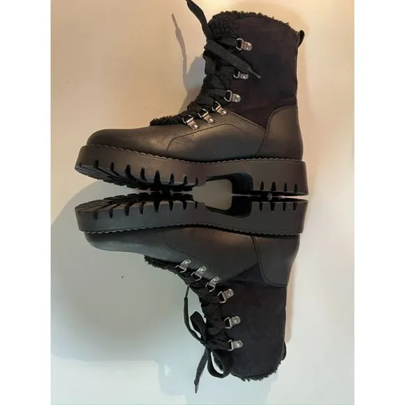 Bootlegger shearling/leather ankle boots. Size 39 (W8-8.5). NWT.
