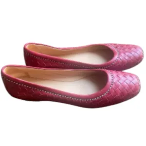BOTTEGA VENETTA RED WOVEN SIZE 8 SQUARE TOE LEATHER LOAFER FLATS