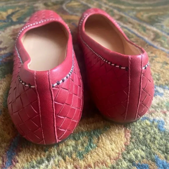 BOTTEGA VENETTA RED WOVEN SIZE 8 SQUARE TOE LEATHER LOAFER FLATS