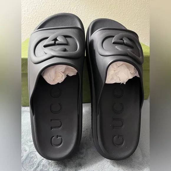 Brand New Men’s Gucci Rubber Platform Black Sandals Size 12 (US size 12.5)