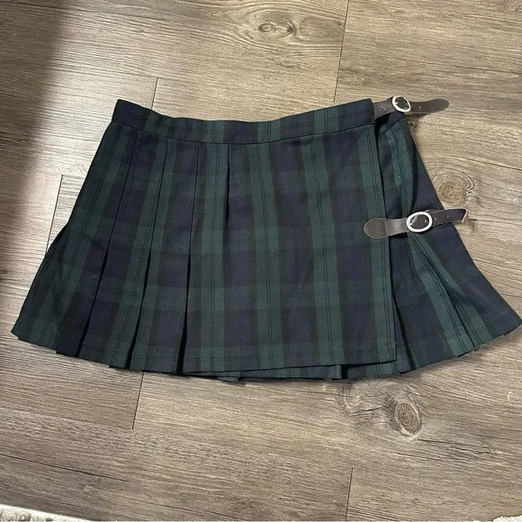 Brandy Melville Academy Dana Double Buckle Plaid Pleated Wrap Micro Skirt OS