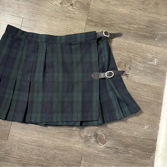 Brandy Melville Academy Dana Double Buckle Plaid Pleated Wrap Micro Skirt OS