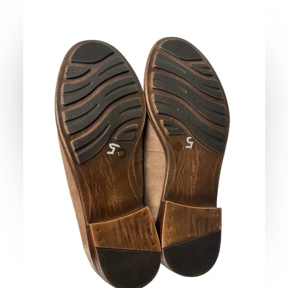 Brioso Frisco Suede Loafers
