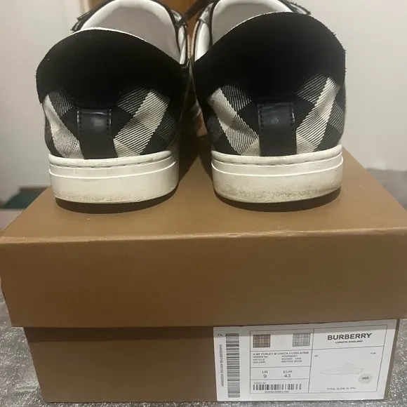 Burberry Black and Tan Sneakers Men’s