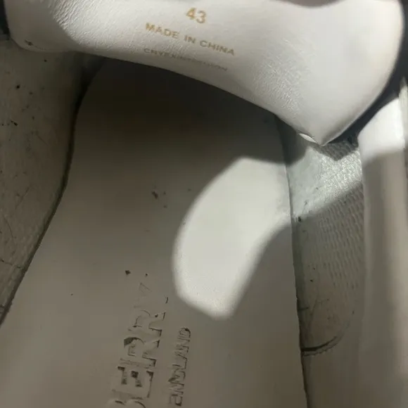 Burberry Black and Tan Sneakers Men’s