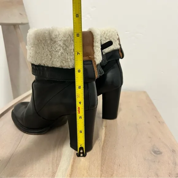 Burberry Black Leather Shearling Zip Ankle Boots Women's Size 38.5 Or 8.5