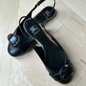 Burberry leather slingback flats size 39.5 black