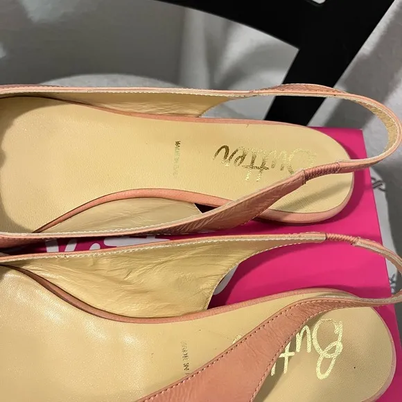BUTTER PRE-LOVED AUTHENTIC ROSE PINK GENUINE LEATHER CRYSTALS EMBELLISHED FLATS