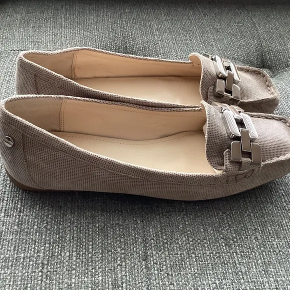 Calvin Klein &quot;Ricki&quot; Women's Square Toe Flats, size 8.5